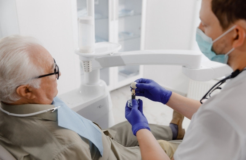 essential emergency dentistry tips for seniors